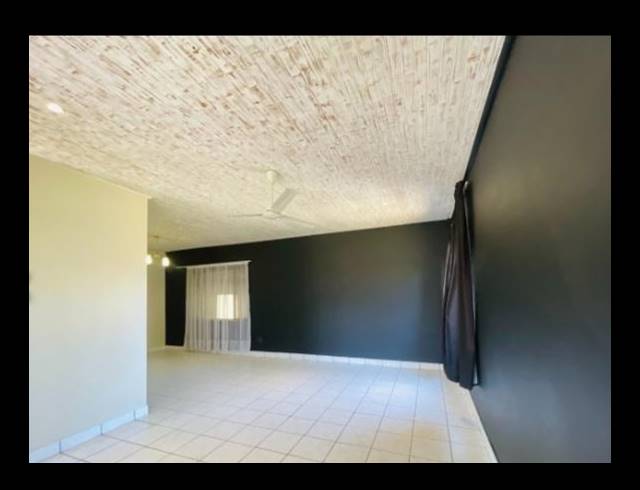 3 BEDROOM HOUSE FOR SALE IN ELSBURG